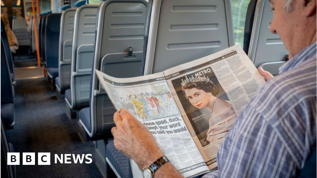 Queen Elizabeth II: First night trains for mourners set to depart