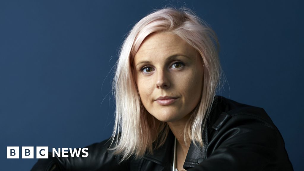 How Robyn Exton Grew Popular Lesbian Dating App Her Bbc News