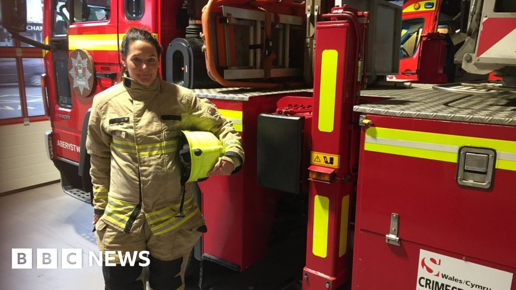 Women 'under-represented' in Wales firefighter workforce thumbnail