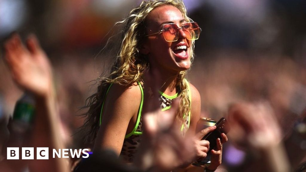 Image for article: Weekly quiz: Who did Glastonbury say was its dream headliner? Image