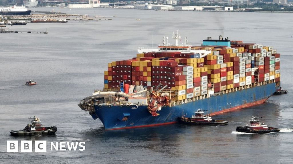 Daly: El barco que chocó contra el puente de Baltimore se está moviendo nuevamente