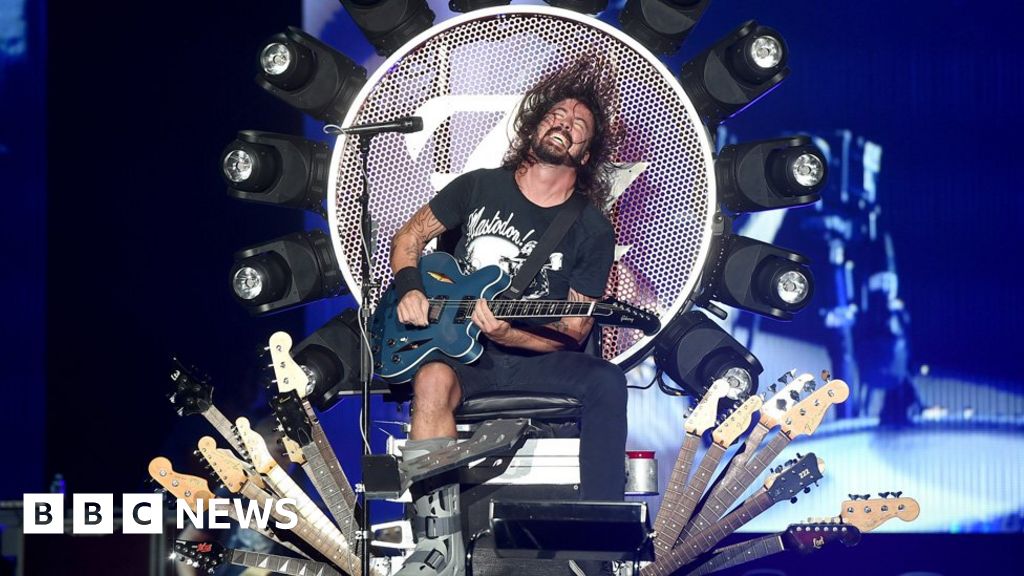 Dave Grohl Explains Why the Foo Fighters Rickrolled the Westboro