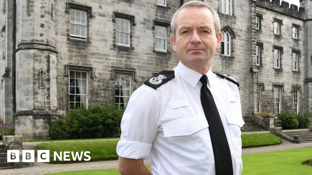 Police Scotland chief has made job more difficult – officers