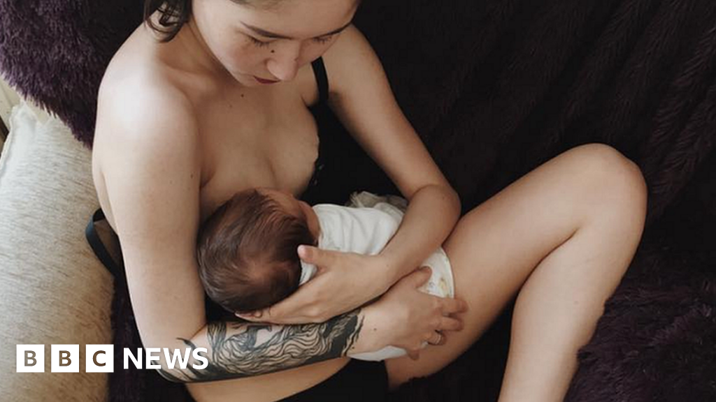 Undress Sleeping Girl Sex Videos - President's daughter sparks breastfeeding debate with photo - BBC News