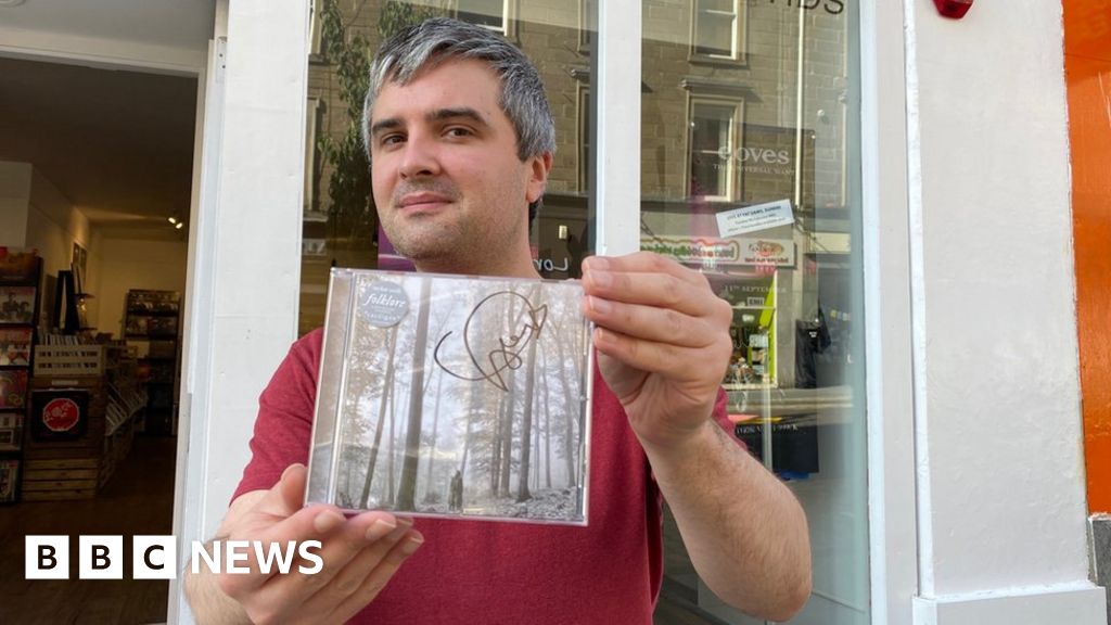 Bonkers' reaction to Scottish store's Taylor Swift signed CD