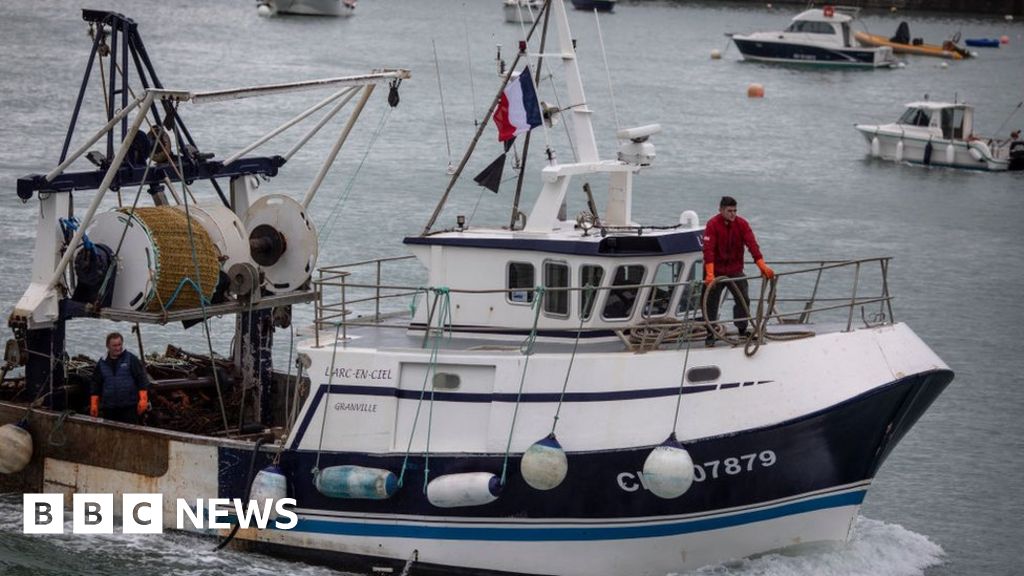 Fishing row a test of UK's credibility - Macron