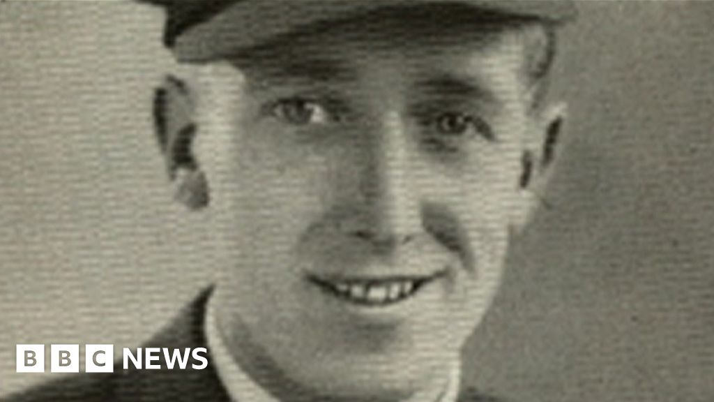 Second memorial for WW2 Spitfire pilot 75 years on - BBC News