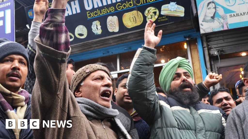 pulwama-attack-india-government-must-protect-kashmiris-top-court pulwama-attack-india-government-must-protect-kashmiris-top-court