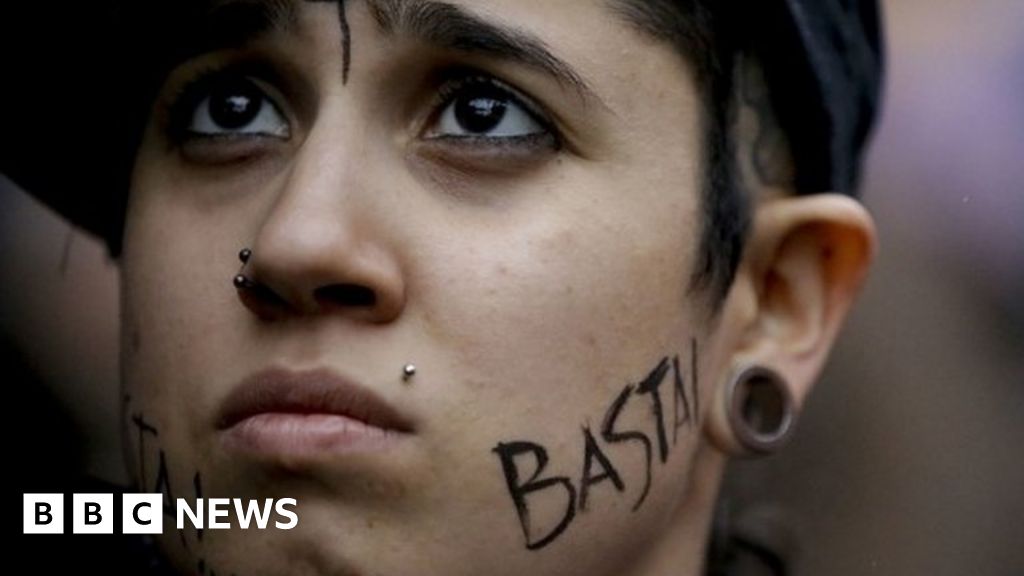Sexual harassment Catcallers face fines in Buenos Aires BBC News