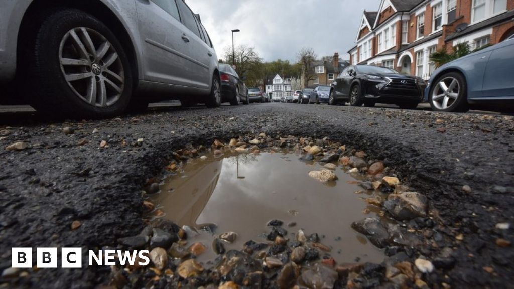 Potholes: Roads in England and Wales at 'breaking point' - BBC News