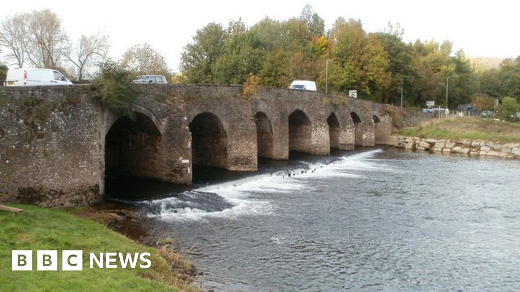 Body of man pulled from River Usk at Llanfoist, Abergavenny BBC News