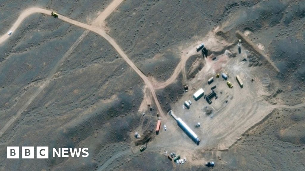 Iran nuclear: 'Terrorist act' at underground Natanz facility - BBC News