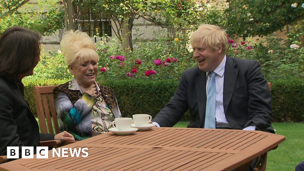 Barbara Windsor goes to Downing Street to deliver dementia petition