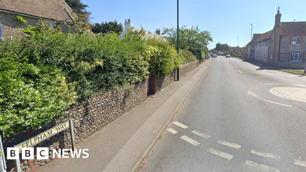 Bognor Regis Man hit by van dies BBC News