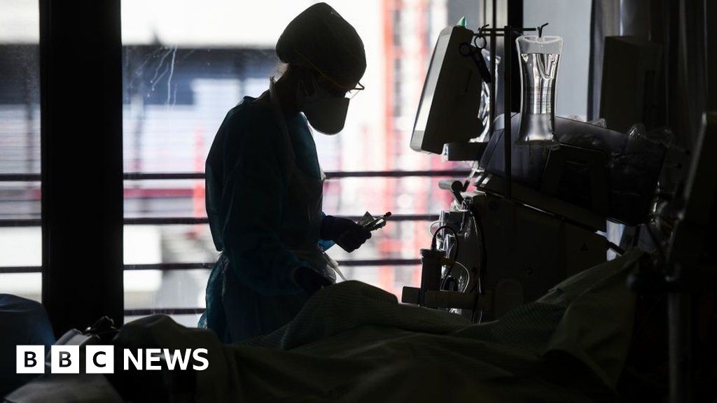 Coronavirus I Spend The Final Moments With Dying Patients Bbc News