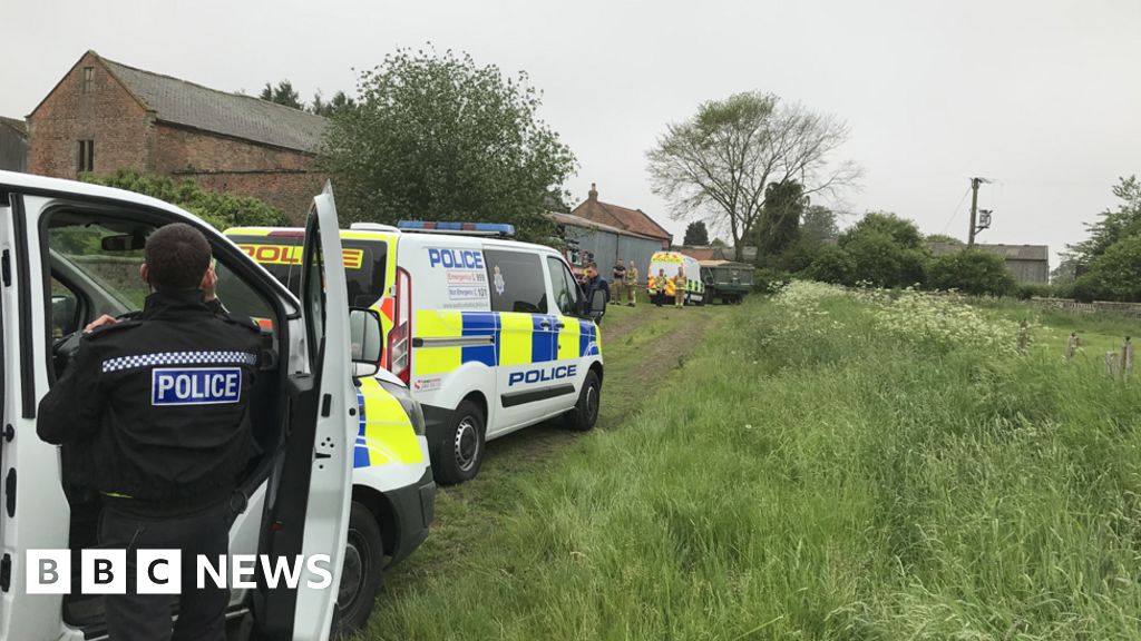 Pilot killed in North Yorkshire helicopter crash BBC News