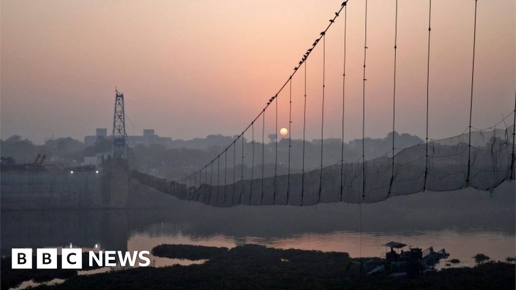Morbi bridge collapse: How a tourist spot became a bridge of death – bbc.com