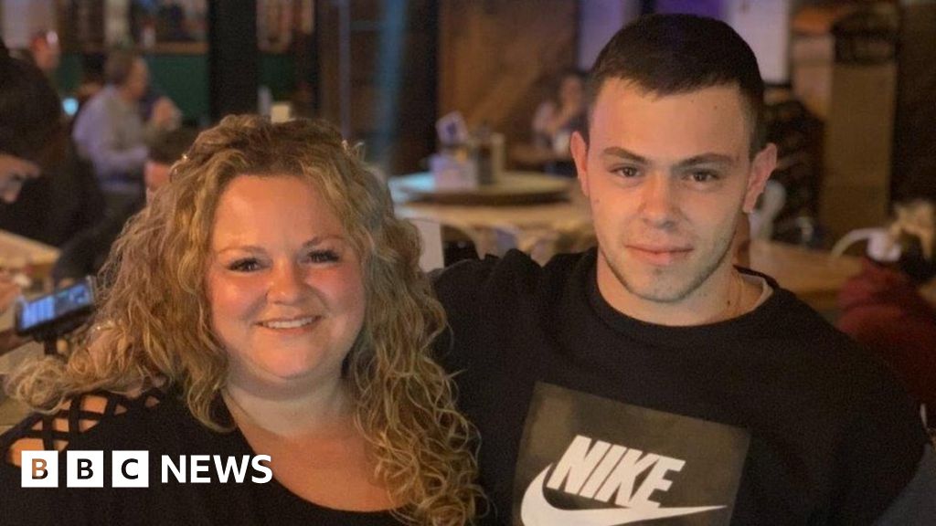 I have my oldest son. for € 10, and iPhone'