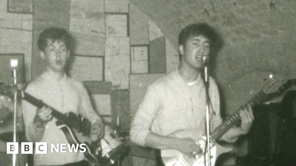 The Beatles: обнаружены редкие изображения первых концертов Cavern Club