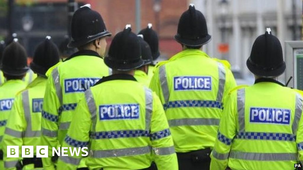 South Yorkshire Police Faces 1500 Staff Cuts Bbc News 4596