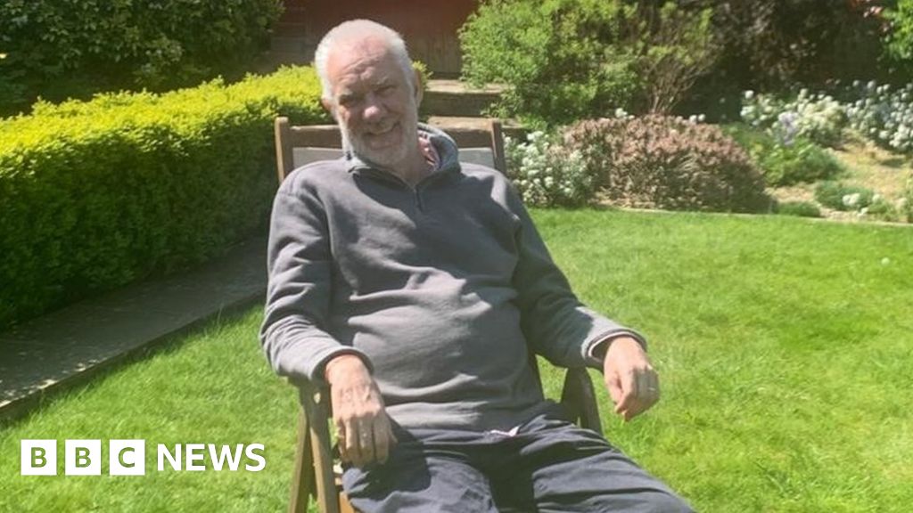 Coronavirus Survivor's family describes 'terrible days' of coma worry(02)