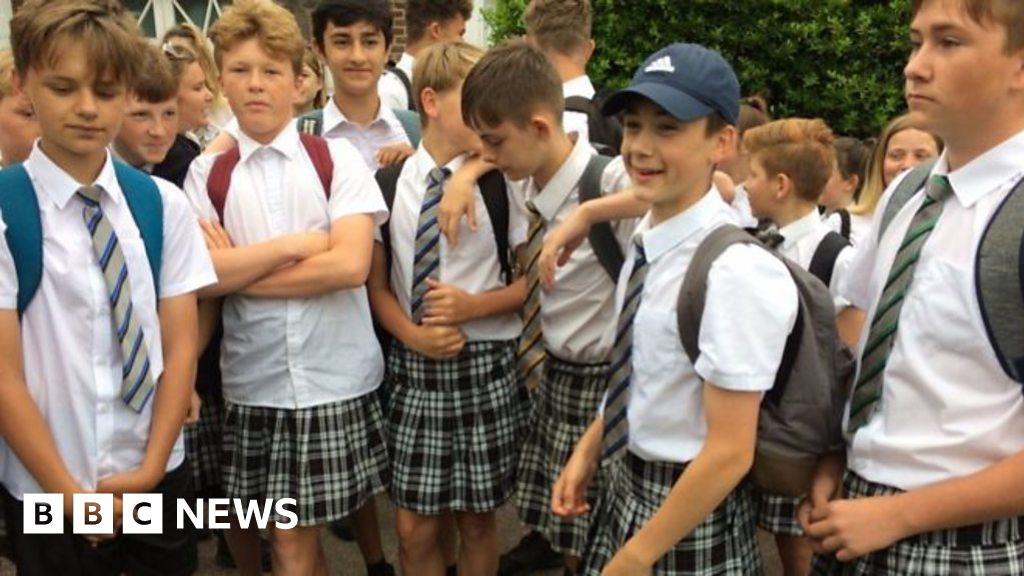 Exeter school uniform protestor says 'it's a bit hot' BBC News