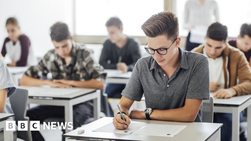 consequences of cheating essay what should happen to students who are caught cheating on an exam essay