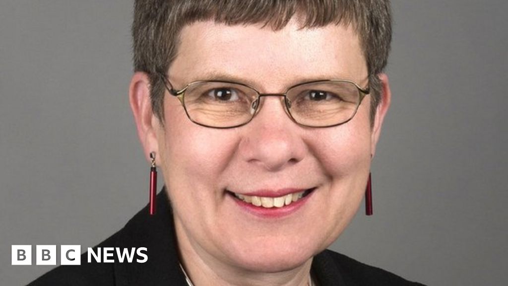 New President Of Cosla Is Aberdeenshire Councillor Alison Evison Bbc News