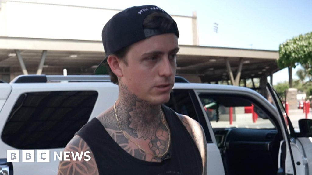 Hawaii wildfires: 'Right on the other side of that wall are corpses'