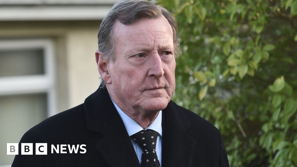 David Trimble: Former Northern Ireland first minister and UUP leader dies