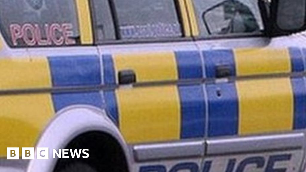 Links between vehicle arson attacks in Larne examined - BBC News