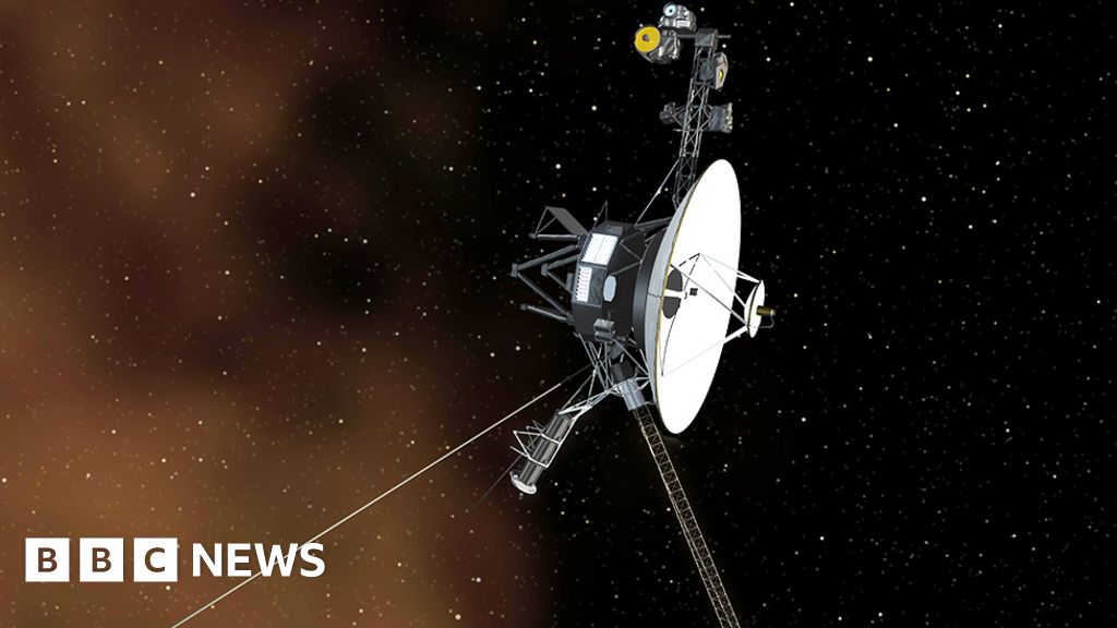 САЩ космическата агенция казва, че нейната сонда Вояджър-1 отново изпраща