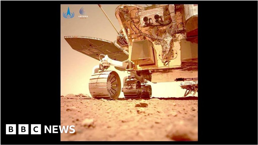 China's Zhurong rover trundles across Mars - BBC News