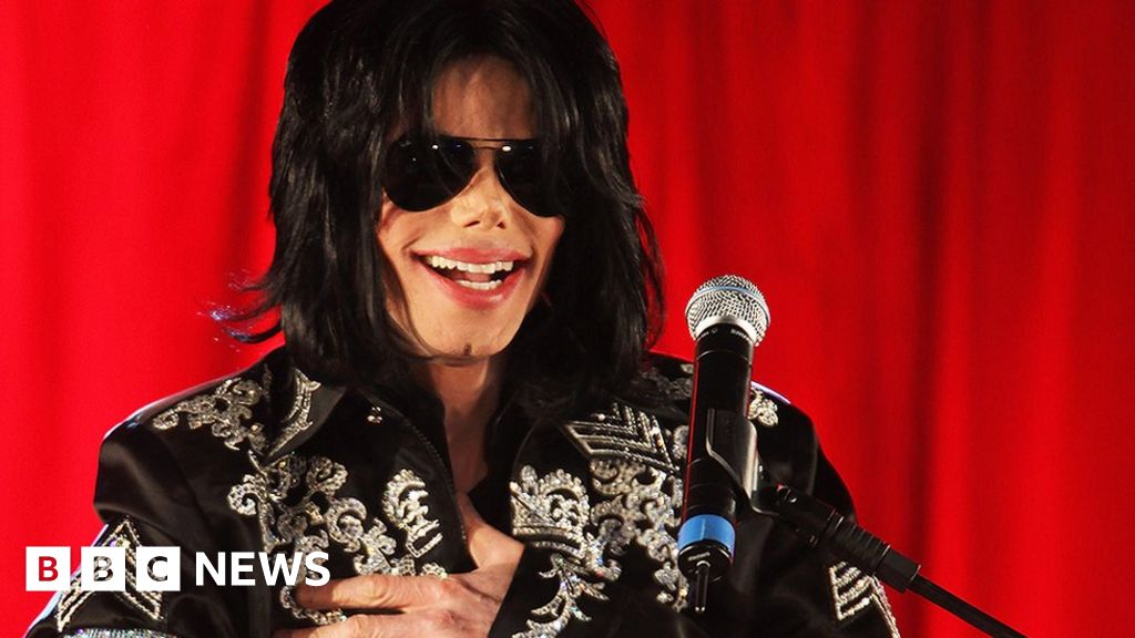 Michael Jackson 'innocent' adverts to be removed - BBC News