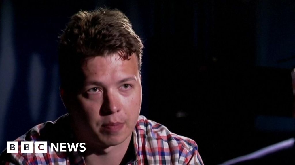 Roman Protasevich Belarus Journalist S Confession Was Forced Family Says Bbc News