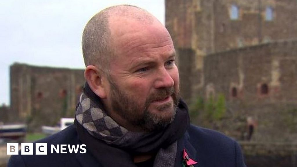 Glenn Quinn 'We're Carrick people and we're never leaving' BBC News