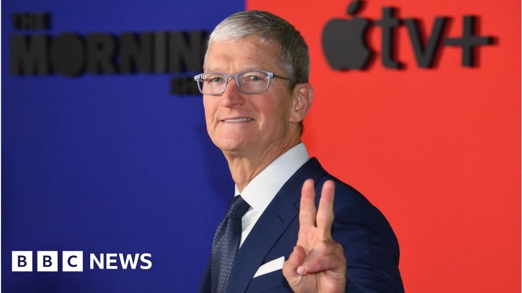 Apple first US company to be valued at $2tn