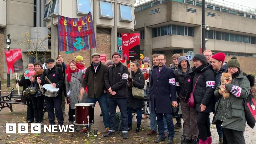 University staff strike over pensions and pay