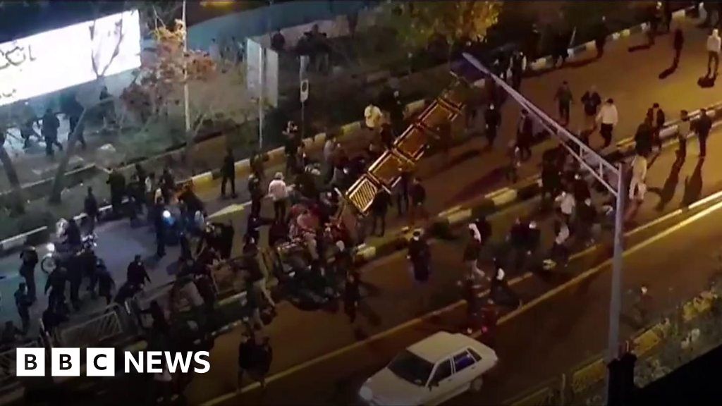 Iran Unrest Deaths Reported In Fresh Protests Bbc News