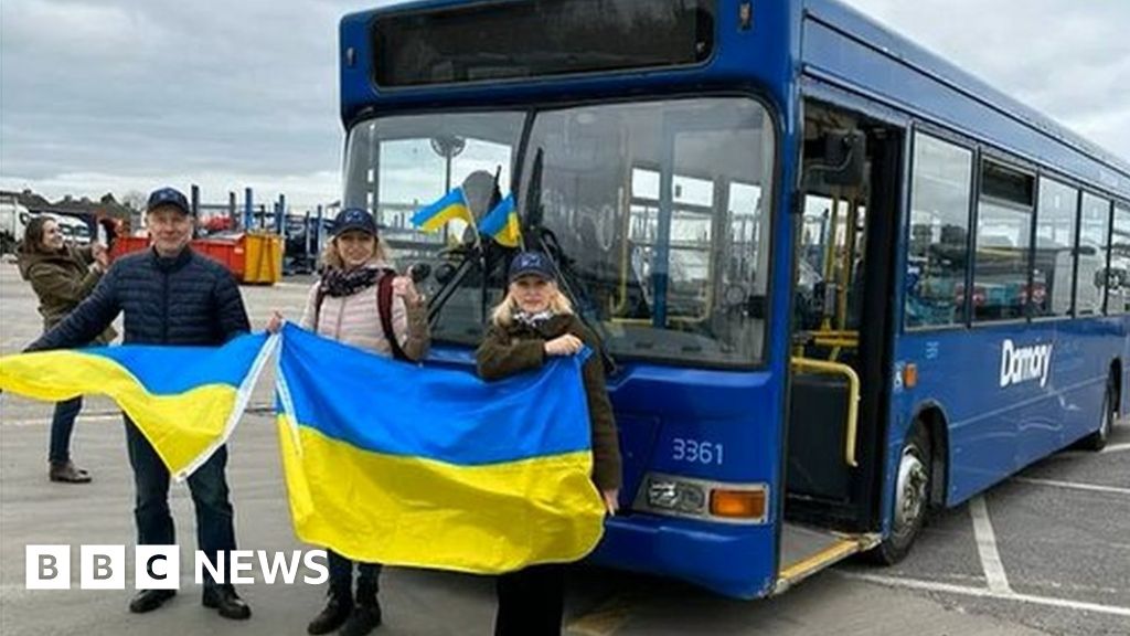 В Україні автобус із Вілтширу перетворили на польовий госпіталь