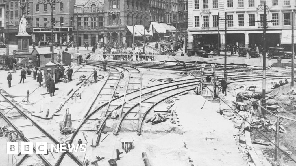 '100yearold' tram tracks uncovered near Nottingham train station