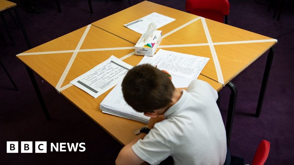 Coronavirus: NI school-plan unrealistic and undeliverable'