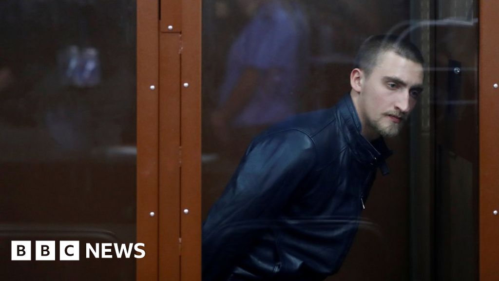 Russian Celebrities Rally Support For Jailed Actor