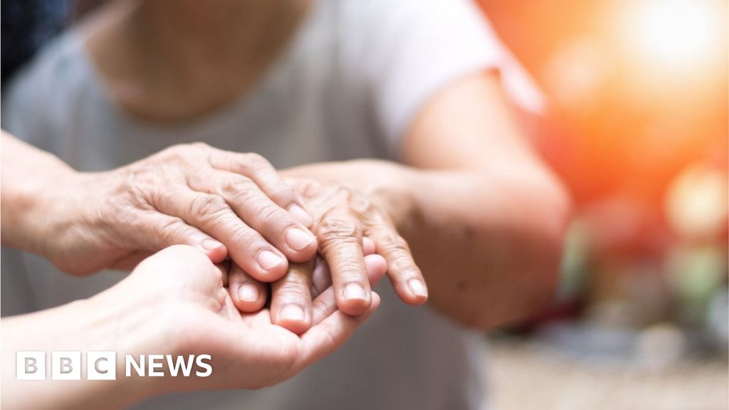 Coronavirus: Doctors urge 'difficult conversations' about death