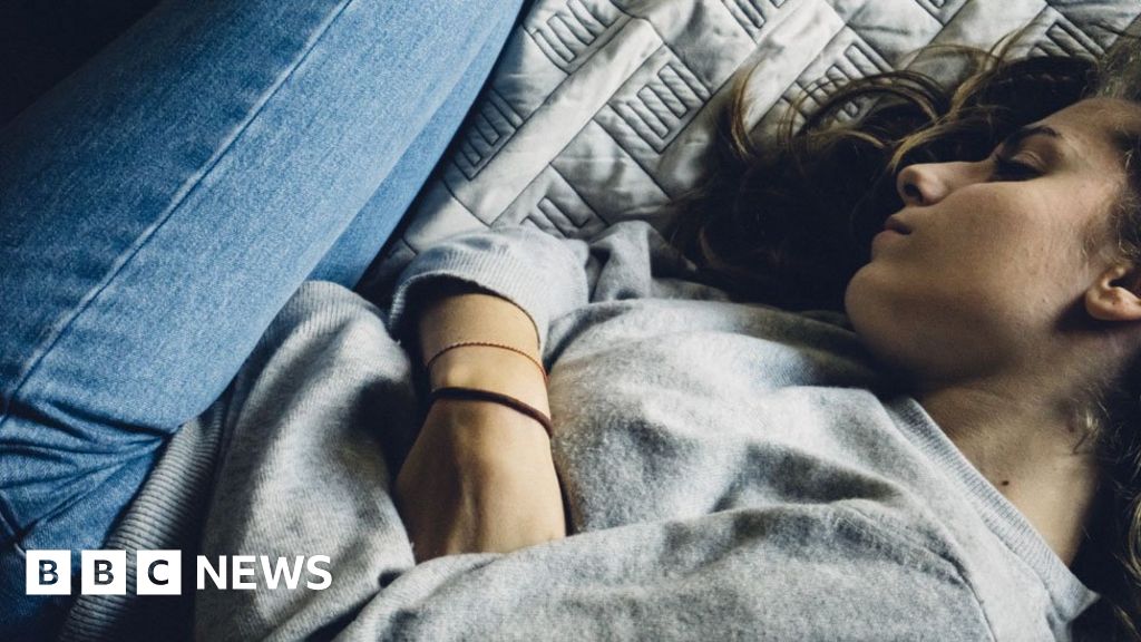 Mental health: The NHS patients who are 'abused and ignored' - BBC News