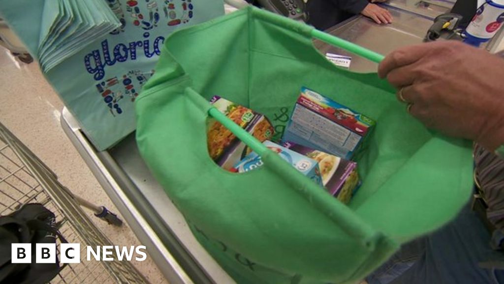 Plastic bag charge Scots tell of paying for carriers BBC News