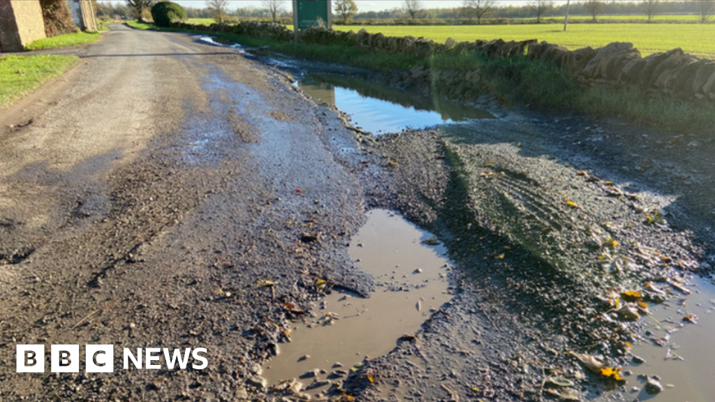 Call for Gloucestershire's roads to be declared an emergency 