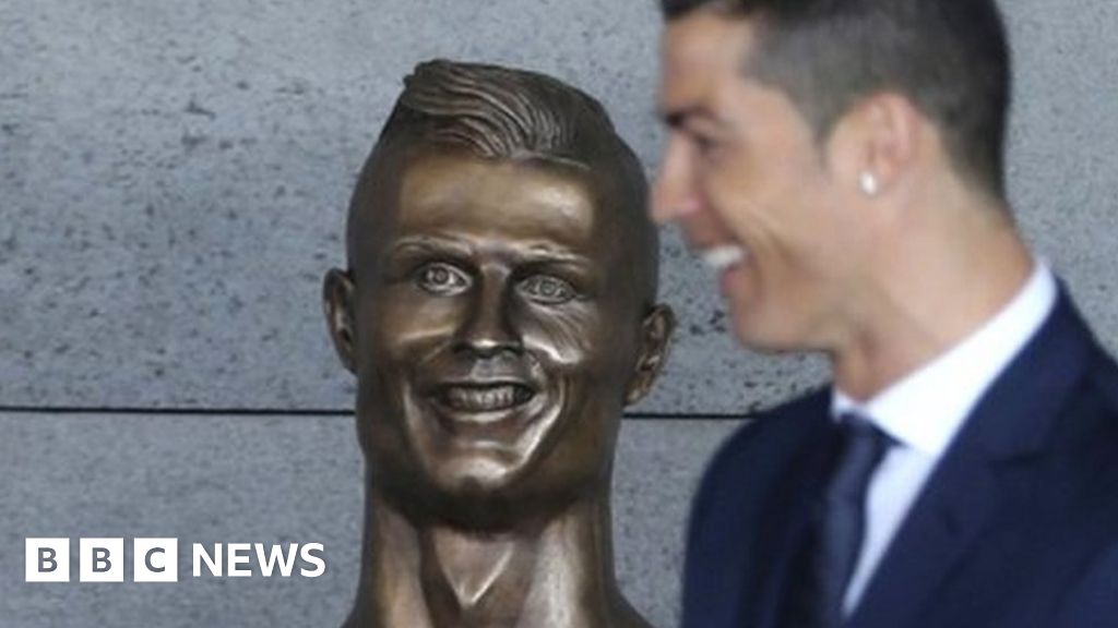 Get 10+  Cristiano Ronaldo Statue Madeira Airport Images