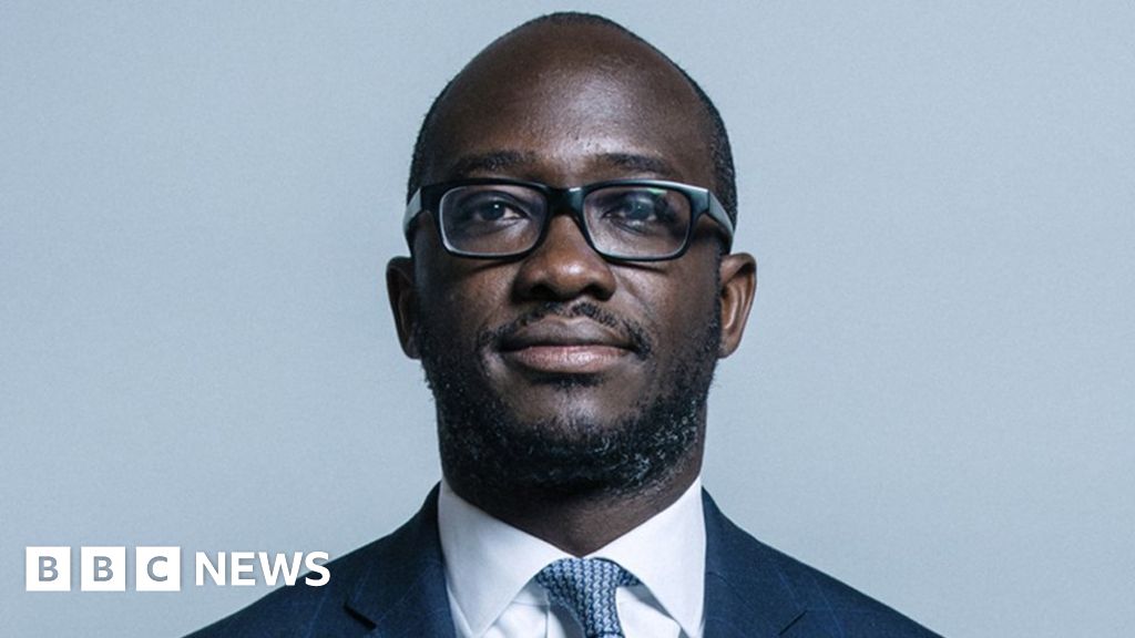 Sam Gyimah is new universities minister, replacing Jo Johnson - BBC News