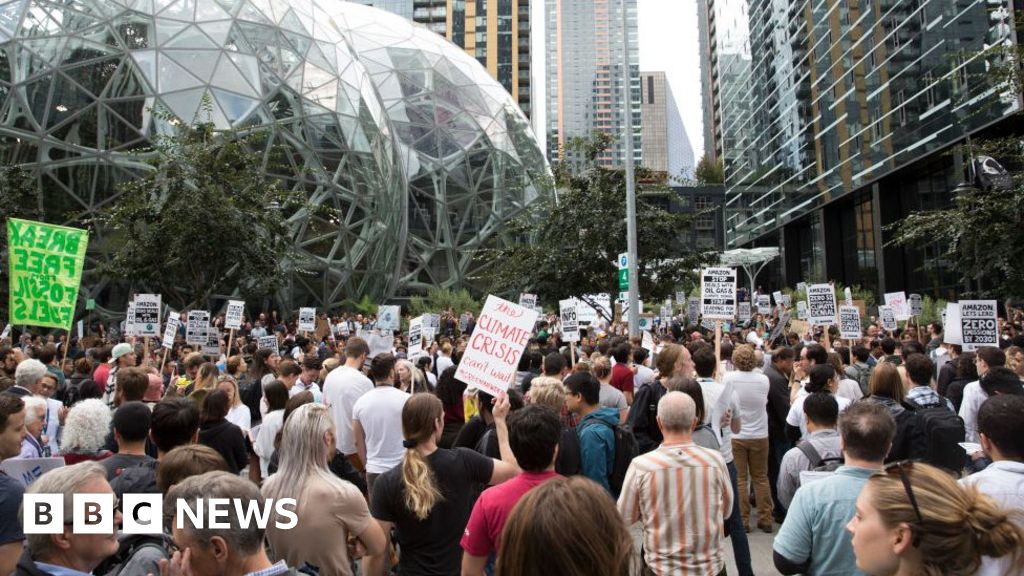 Amazon 'threatens to fire' climate change activists - BBC News